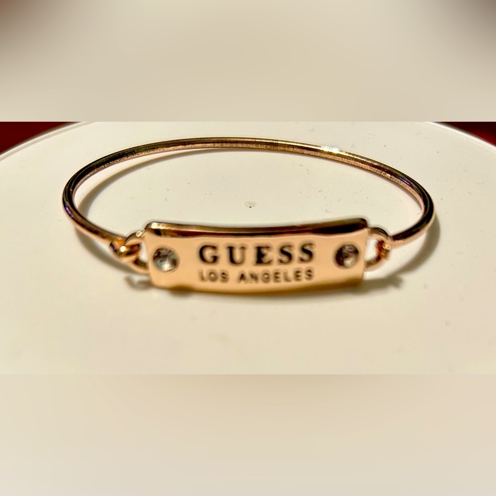 Woman Guess bracelet